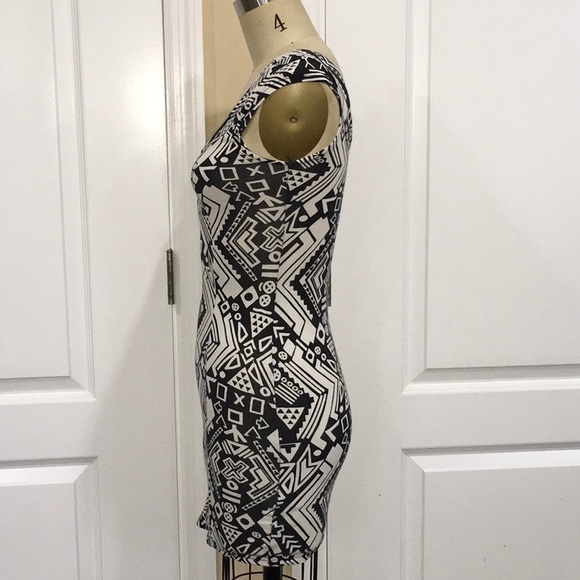 Tribal bodycon - Picture 2 of 6